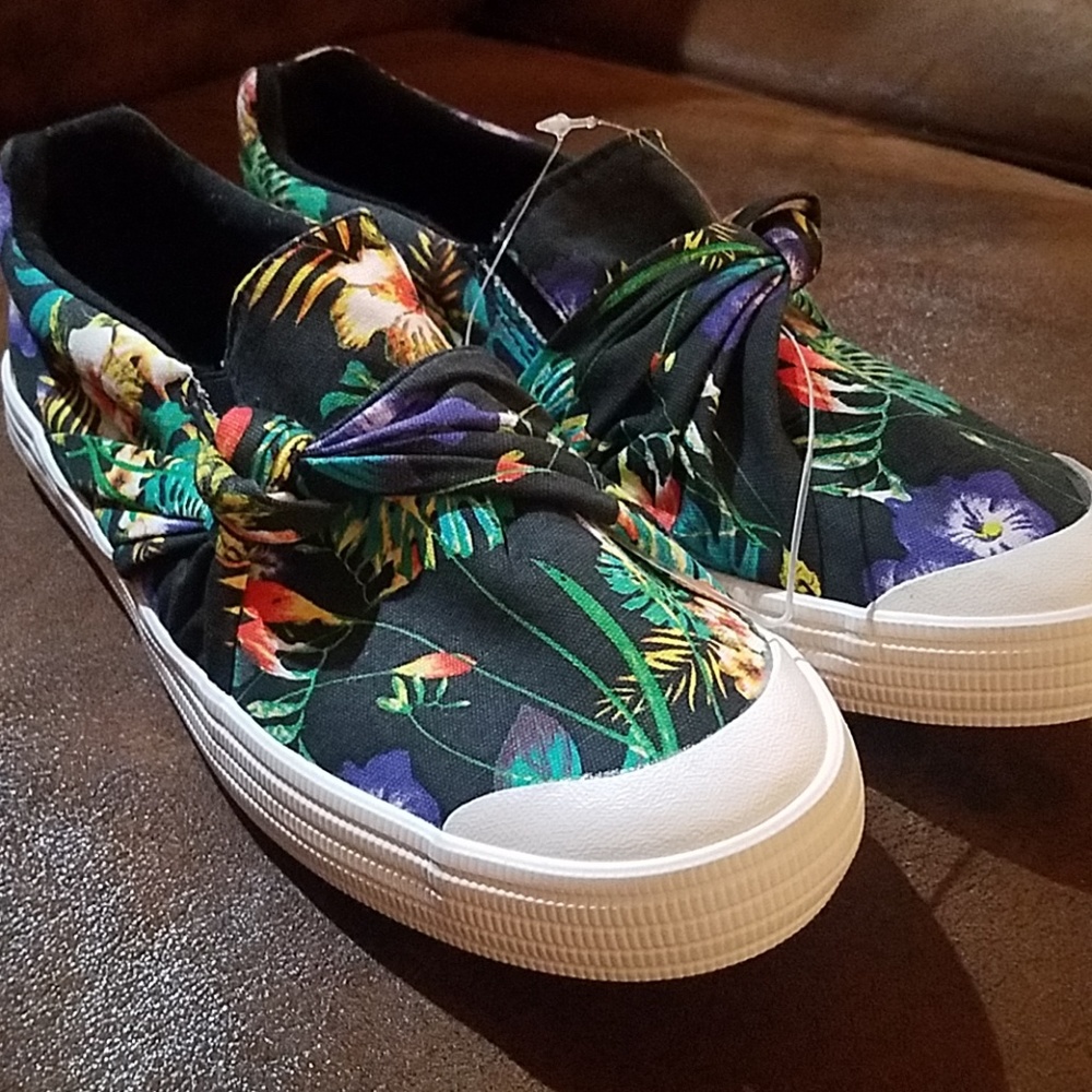"NEW YOU" SALE! Rocket Dog Shoes. New!